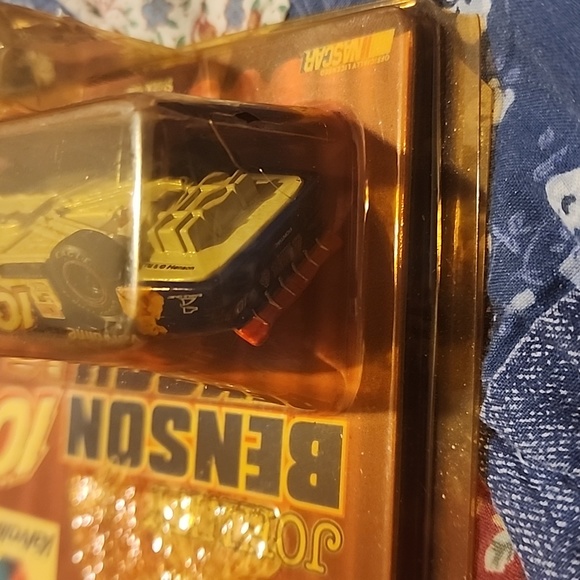 Johnny Benson #10 Valvoline The Muppet Show 25th Anniversary Fozzie Bear Car - Picture 3 of 5